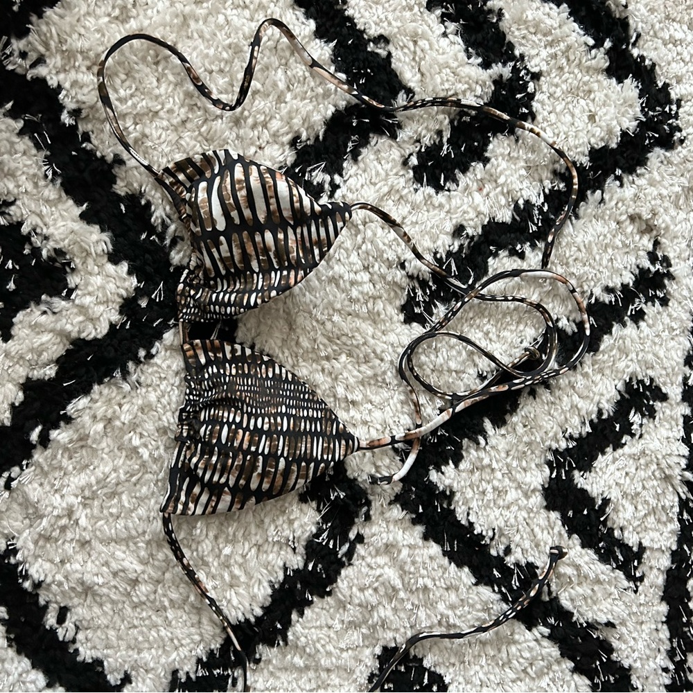 Issa de mar pebble bikini triangle top